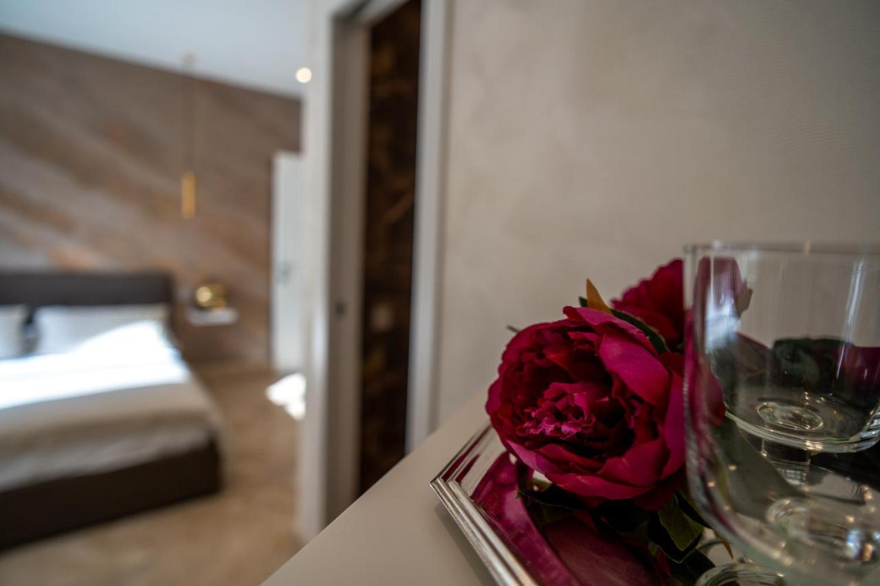 Luxury Cecilia Via Antonio Del Re 9 Tivoli Hotel Buitenkant foto