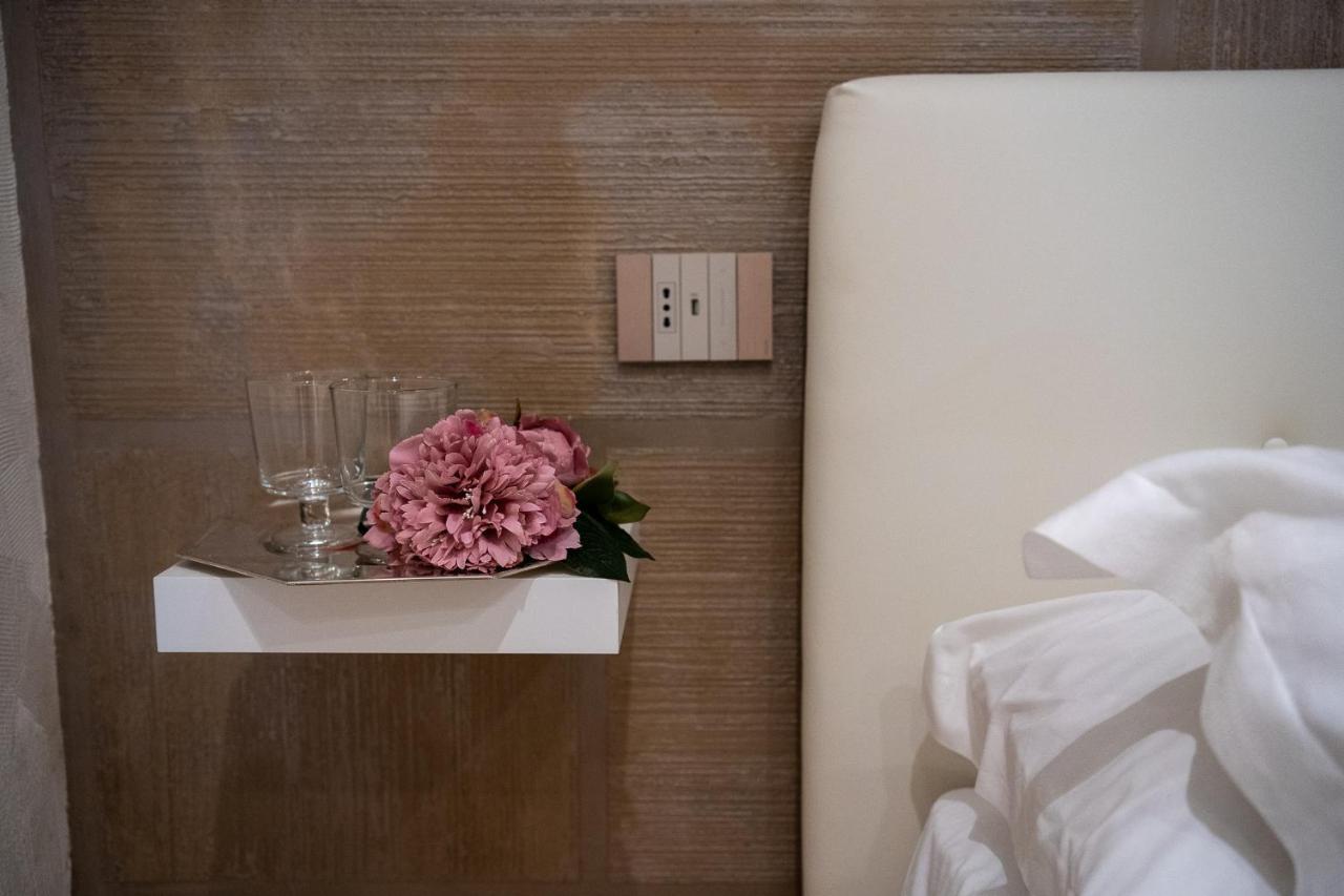 Luxury Cecilia Via Antonio Del Re 9 Tivoli Hotel Buitenkant foto