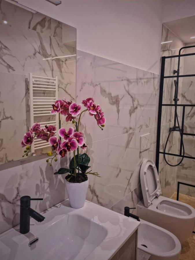 Luxury Cecilia Via Antonio Del Re 9 Tivoli Hotel Buitenkant foto