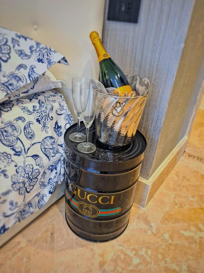 Luxury Cecilia Via Antonio Del Re 9 Tivoli Hotel Buitenkant foto