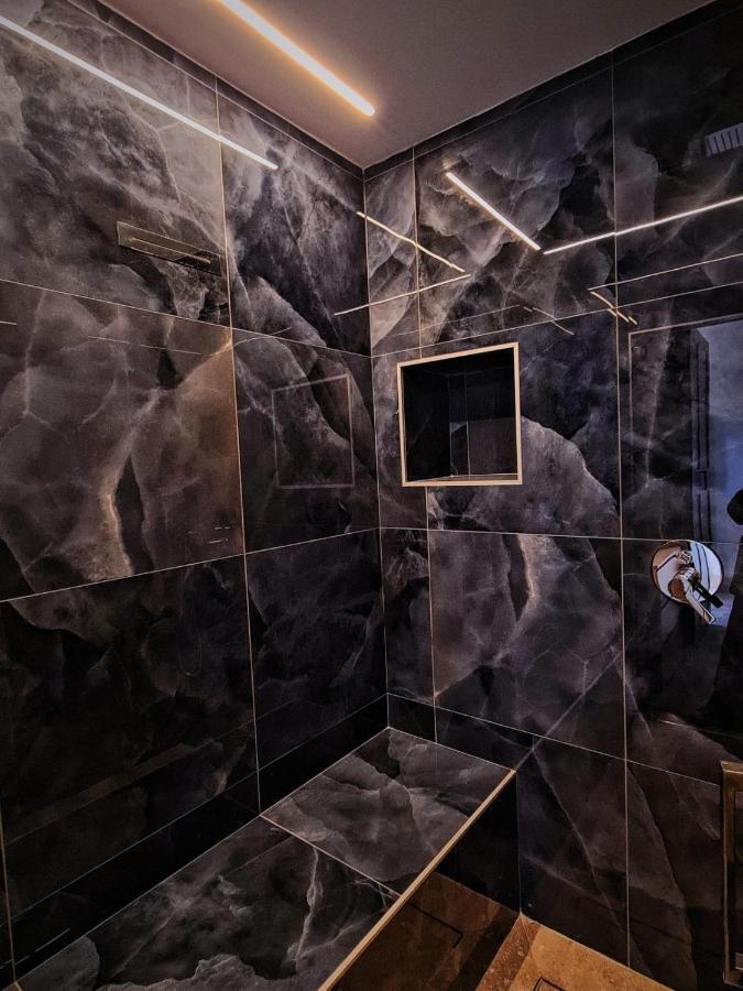 Luxury Cecilia Via Antonio Del Re 9 Tivoli Hotel Buitenkant foto
