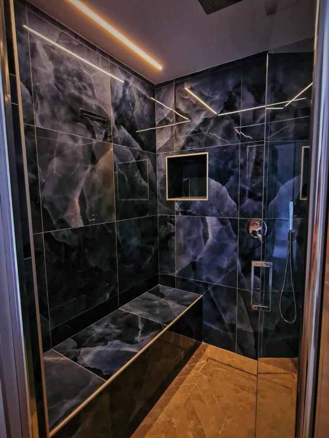 Luxury Cecilia Via Antonio Del Re 9 Tivoli Hotel Buitenkant foto